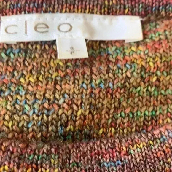 Cleo scoopneck, long sleeve, asymmetrical sweater with a gorgeous colour pallete - Picture 9 of 9